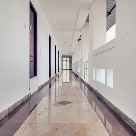 فندق Collection O Coastal Grand Kurunji Meredian كوديكانال المظهر الخارجي الصورة