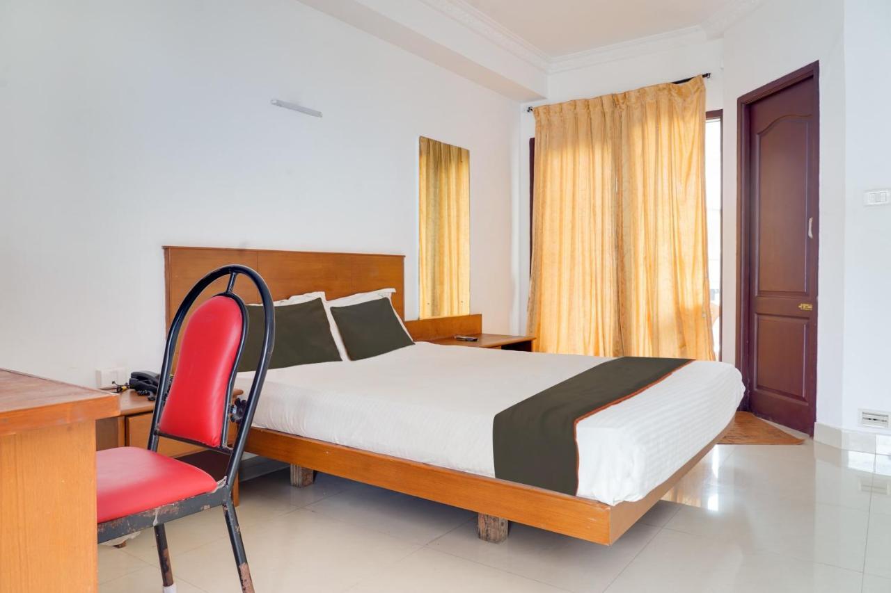 فندق Collection O Coastal Grand Kurunji Meredian كوديكانال المظهر الخارجي الصورة