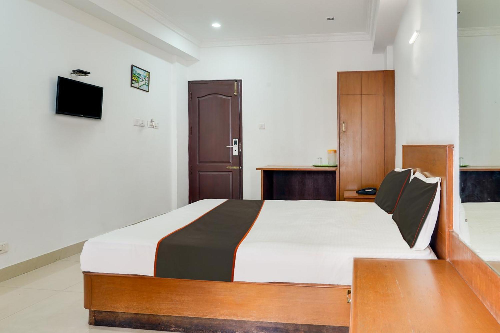 فندق Collection O Coastal Grand Kurunji Meredian كوديكانال المظهر الخارجي الصورة