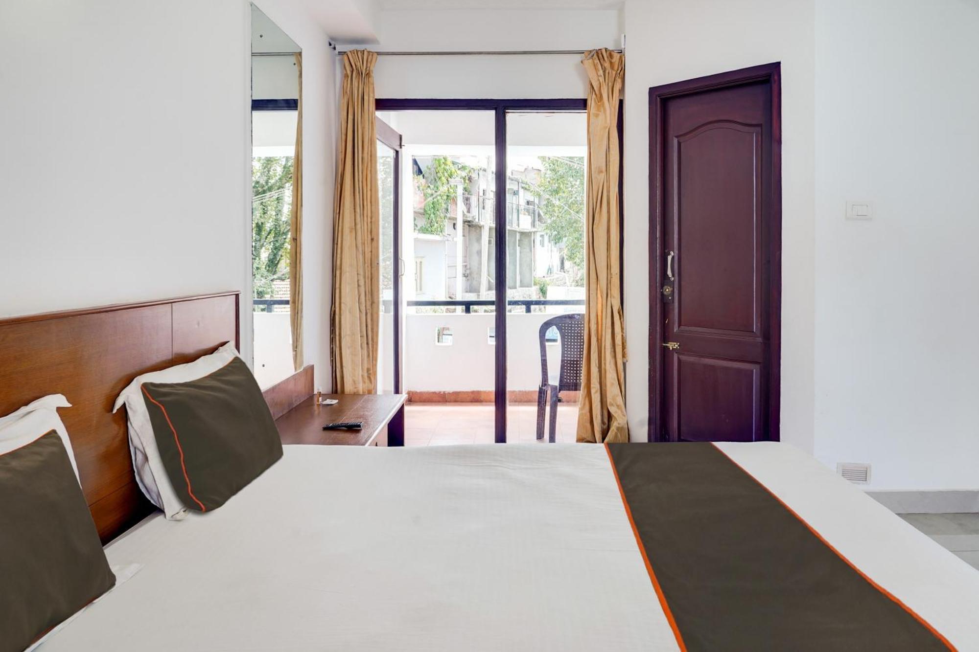 فندق Collection O Coastal Grand Kurunji Meredian كوديكانال المظهر الخارجي الصورة