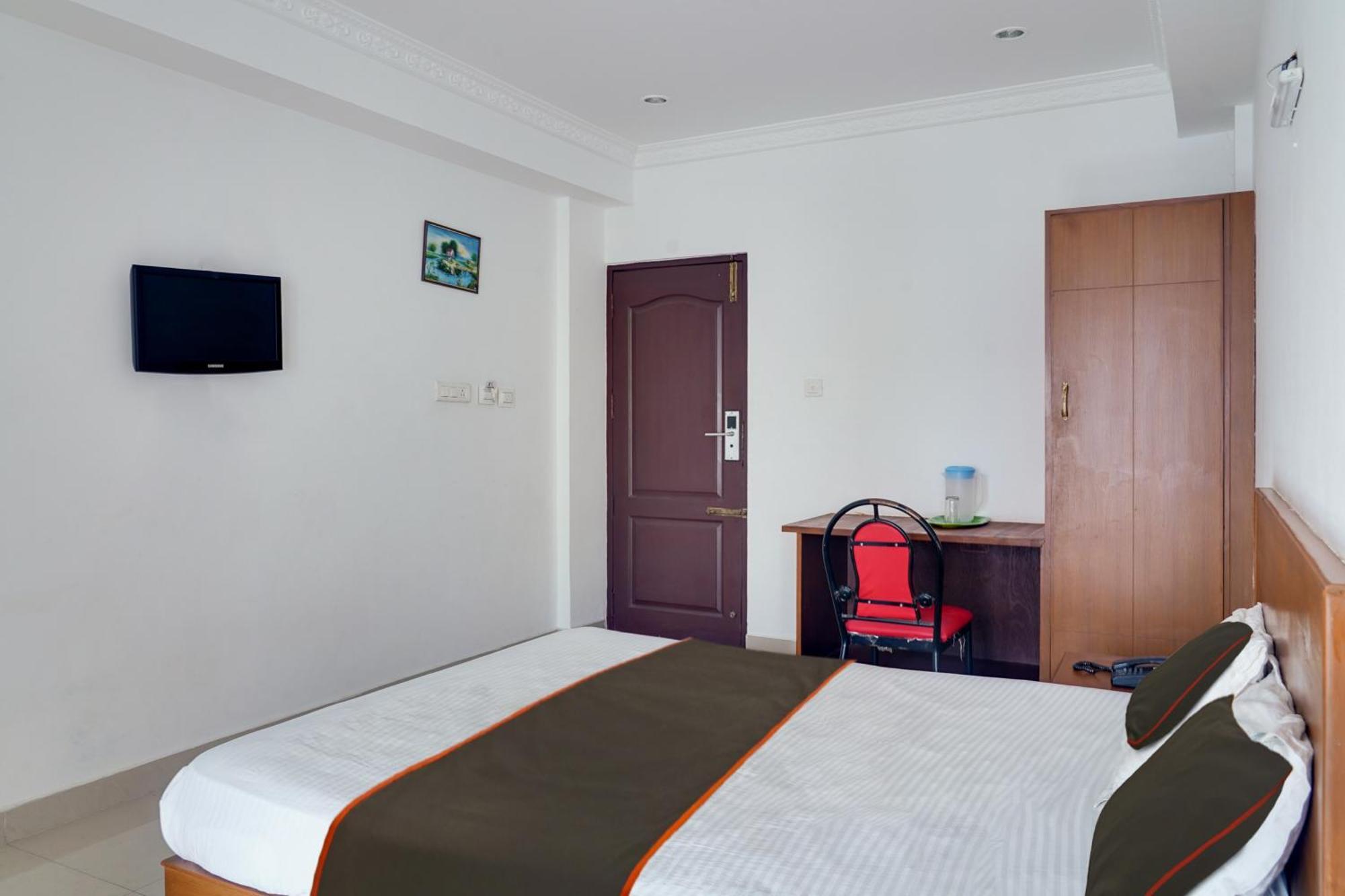 فندق Collection O Coastal Grand Kurunji Meredian كوديكانال المظهر الخارجي الصورة